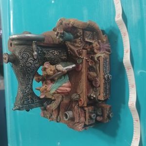 Sewing machine with mice